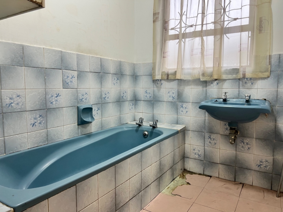 To Let 2 Bedroom Property for Rent in Palm Park Western Cape